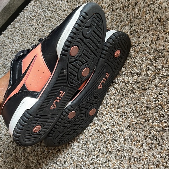 Sneakers - Picture 4 of 6